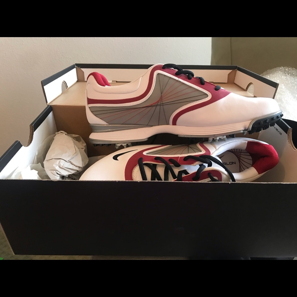 Nike Womens golf shoes size 10